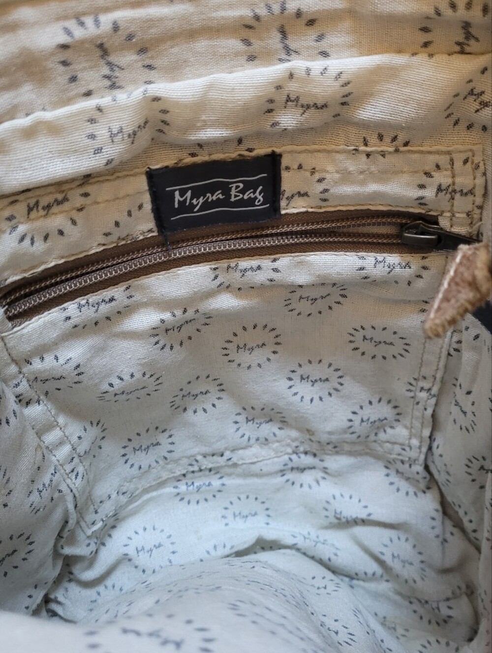 Myra Glorious Convertable Backpack - Picture 9 of 13
